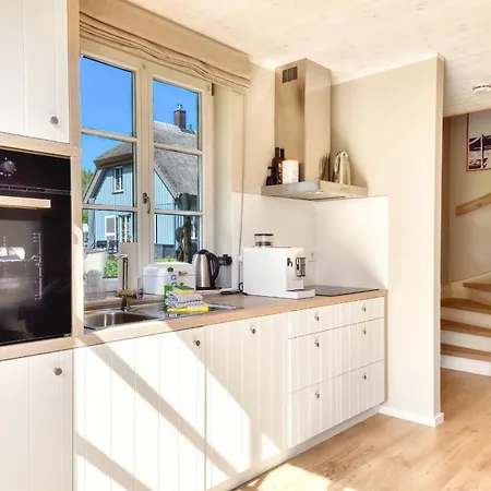 Kuestenkind 08 Klein Stresow Ruegen By Ruyastay * פוטבוס